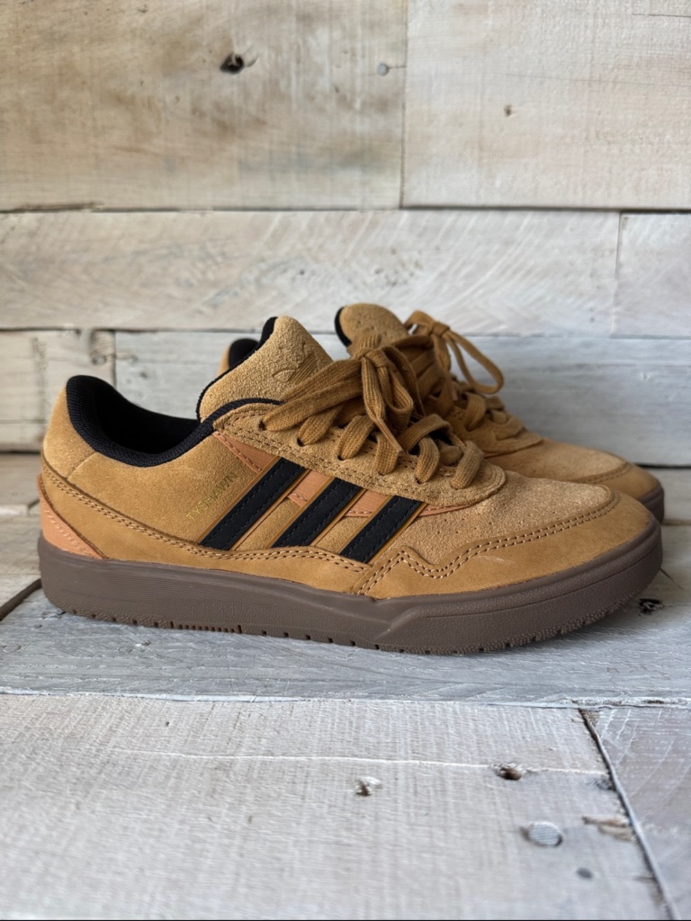 Adidas Tyshawn Skateboarding Men's Suede Sneakers in Tan and Black 5.5